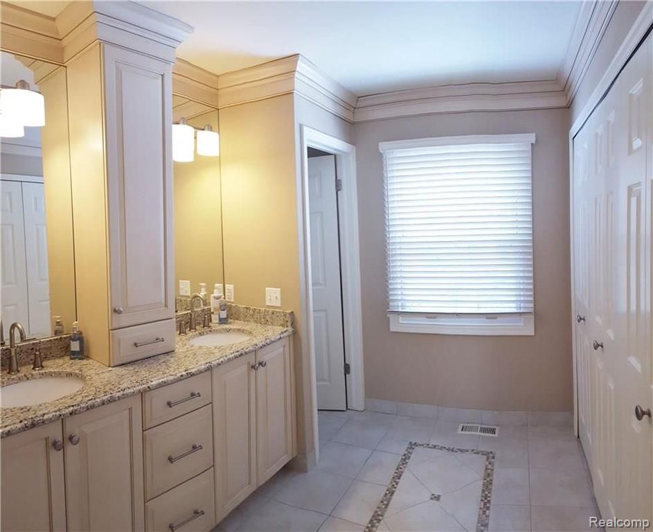 1912 Lenomar Court Rochester Hills, MI 48309 - Photo 19 of 31