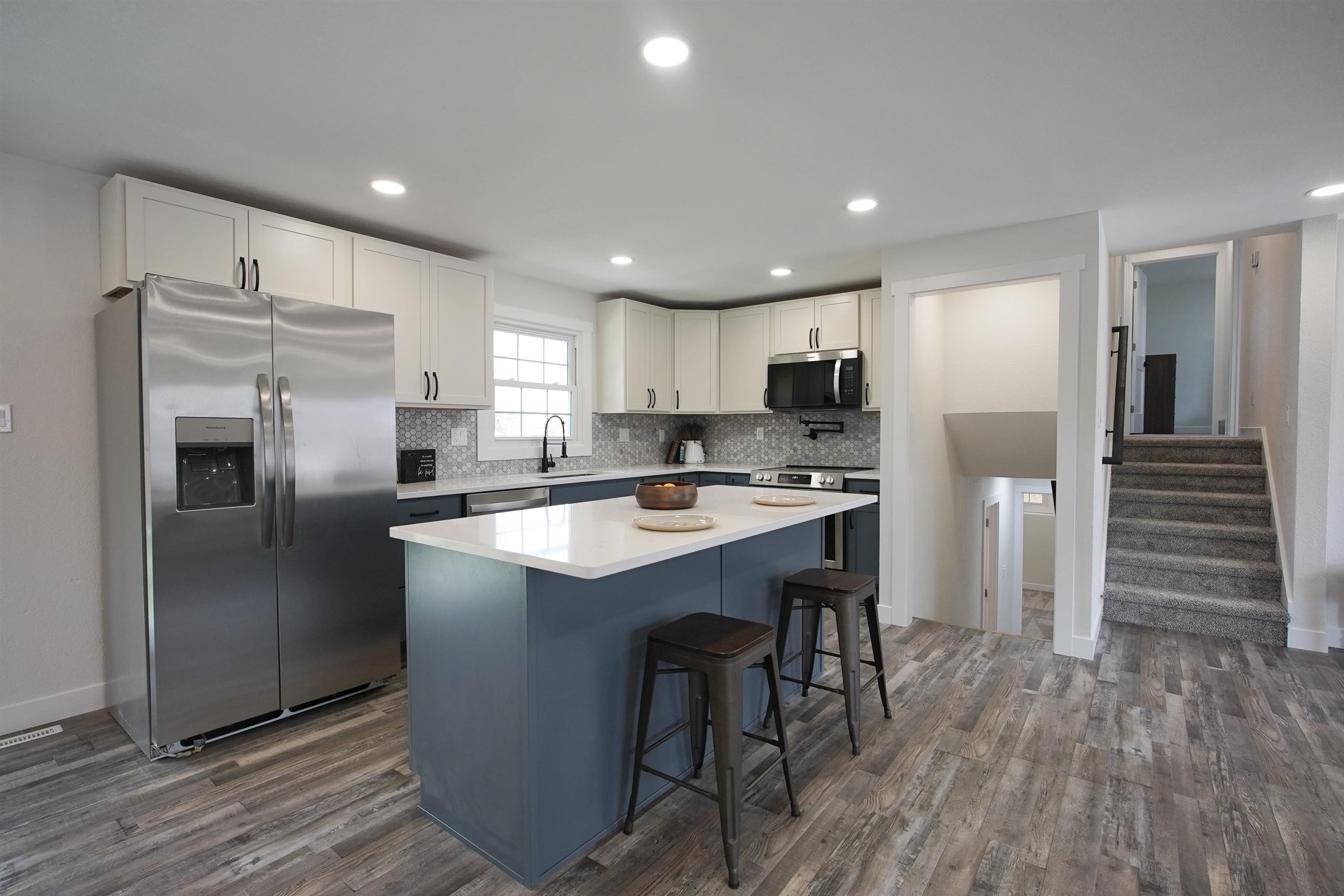 1220 Ivy Lane Casper, WY 82609 - Photo 2 of 36