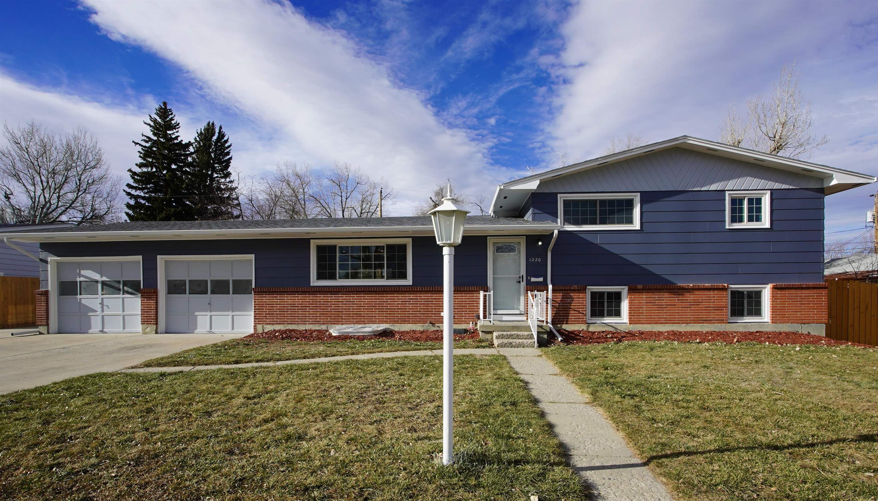 1220 Ivy Lane Casper, WY 82609 - Photo 2 of 37