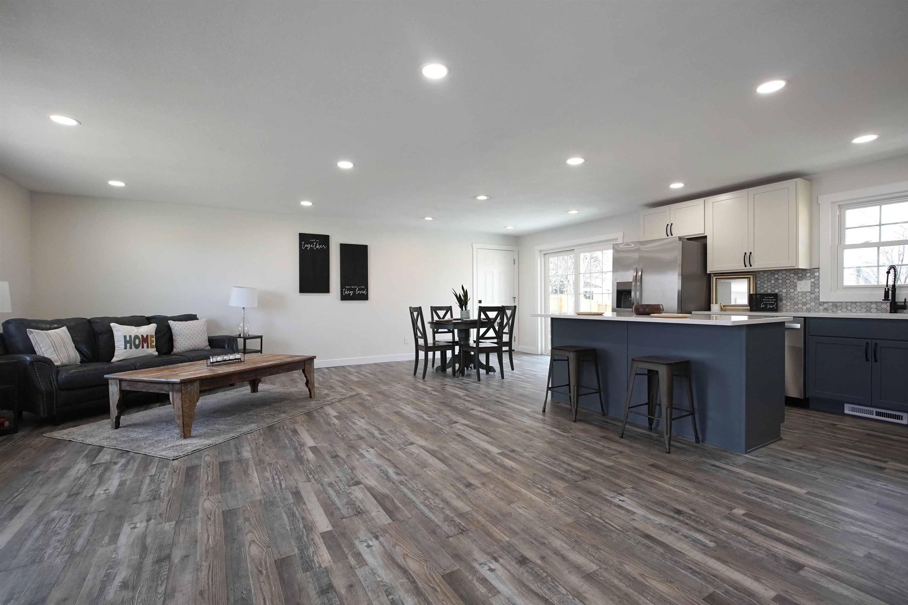 1220 Ivy Lane Casper, WY 82609 - Photo 6 of 37