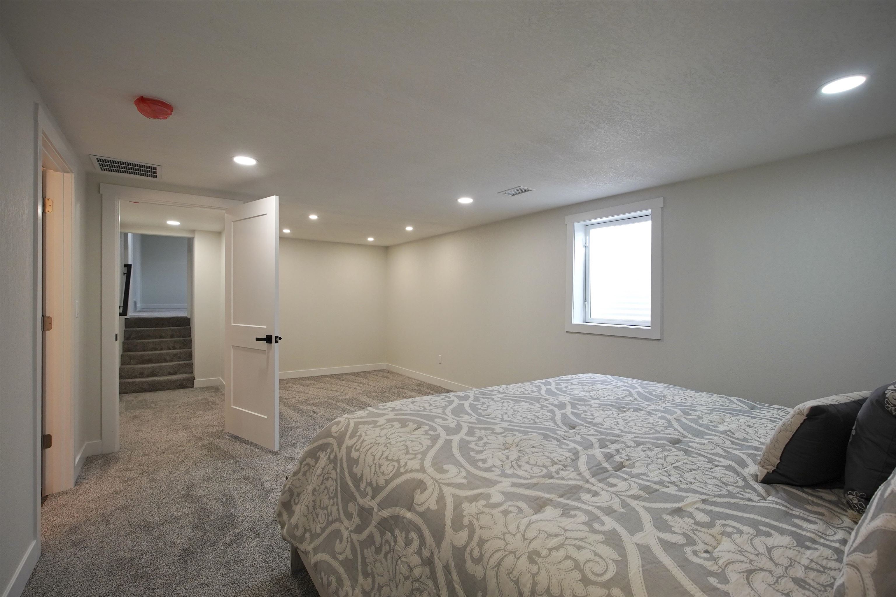 1220 Ivy Lane Casper, WY 82609 - Photo 9 of 36