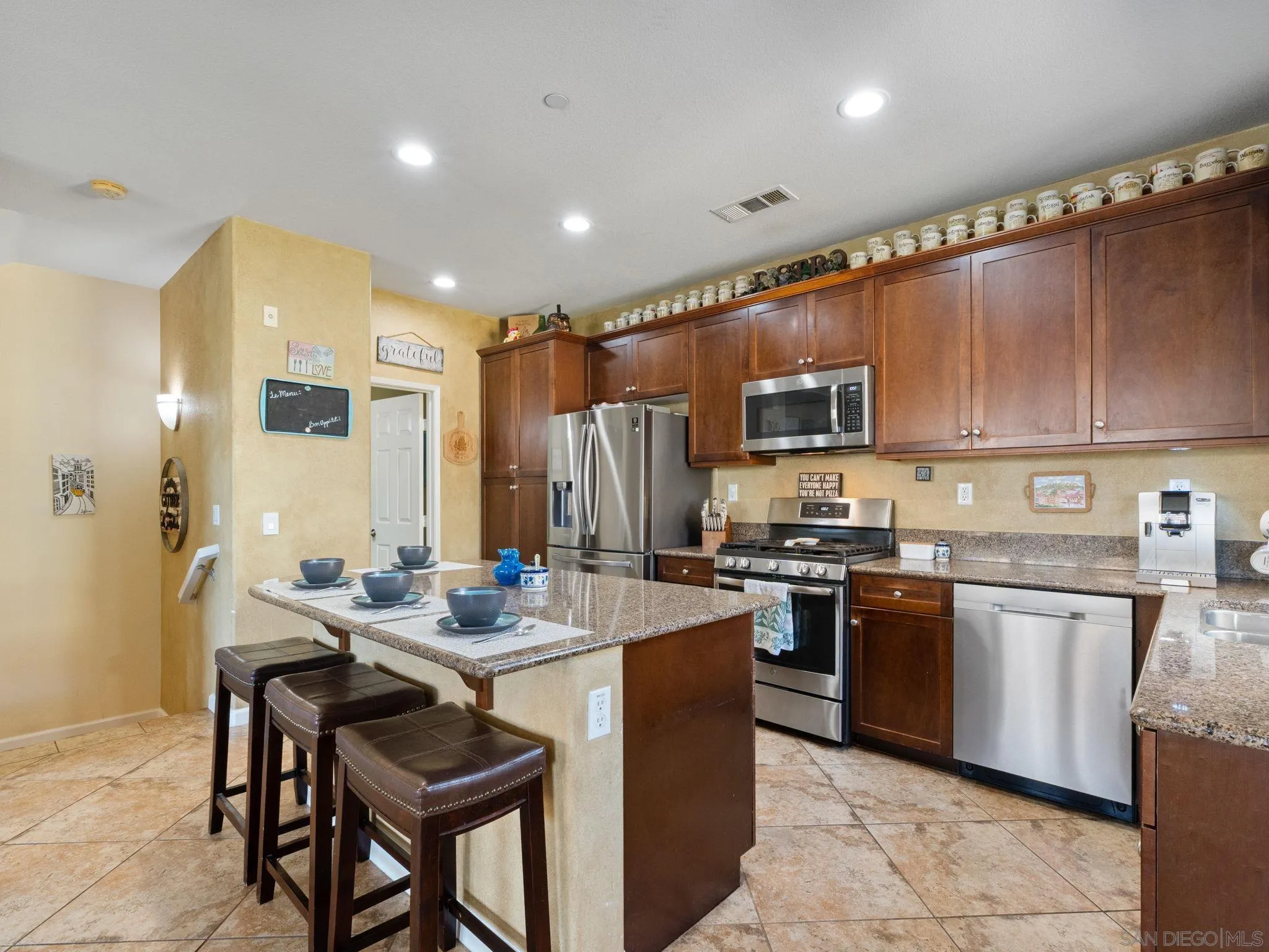 1412 Calabria Street Santee, CA 92071 - Photo 15 of 72
