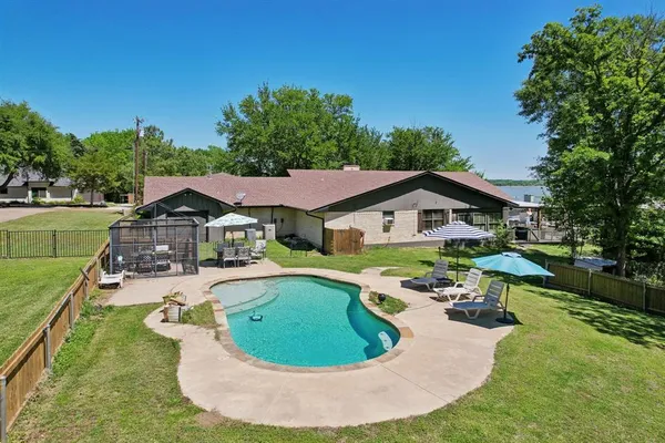 $525,000 | 10856 Legg Drive, Kemp, TX 75143