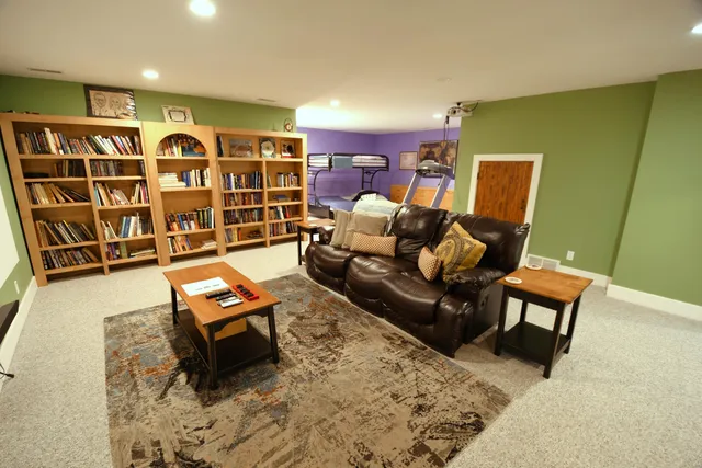 $1,195,000 | 14888 Cr 687 South Haven, Bangor, MI 49013