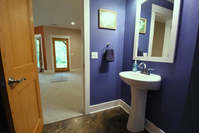 $1,195,000 | 14888 Cr 687 South Haven, Bangor, MI 49013