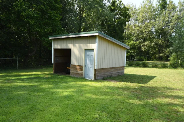 $1,195,000 | 14888 Cr 687 South Haven, Bangor, MI 49013