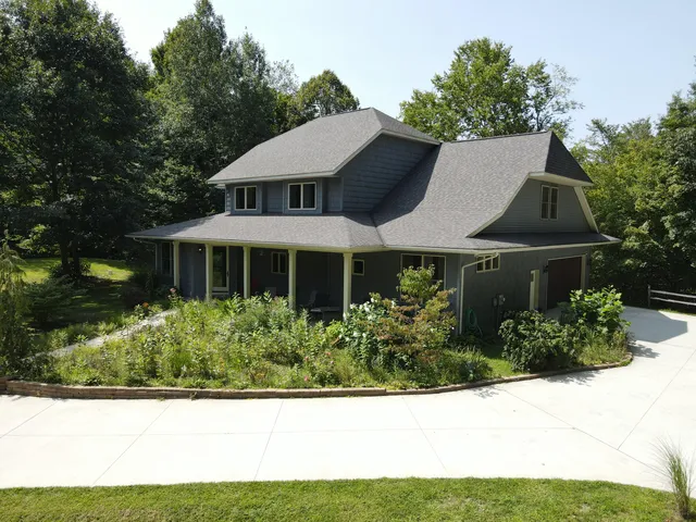 $1,195,000 | 14888 Cr 687 South Haven, Bangor, MI 49013