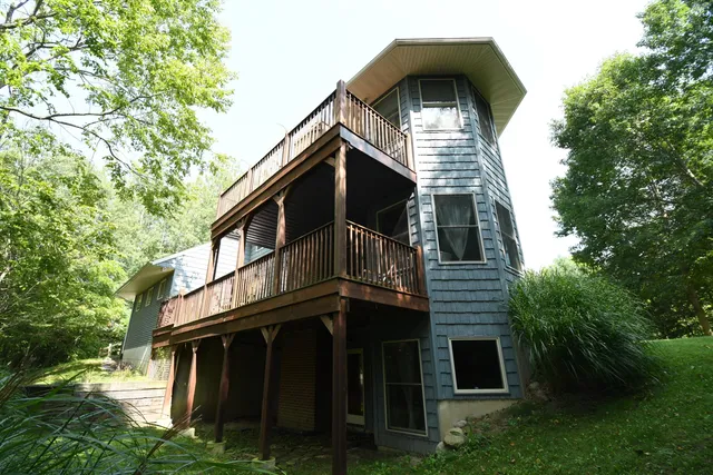 $1,195,000 | 14888 Cr 687 South Haven, Bangor, MI 49013