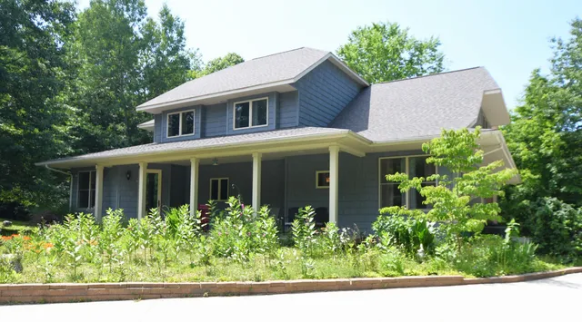 $1,195,000 | 14888 Cr 687 South Haven, Bangor, MI 49013