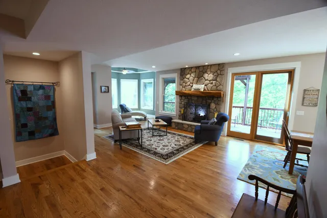 $1,195,000 | 14888 Cr 687 South Haven, Bangor, MI 49013