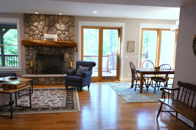 $1,195,000 | 14888 Cr 687 South Haven, Bangor, MI 49013