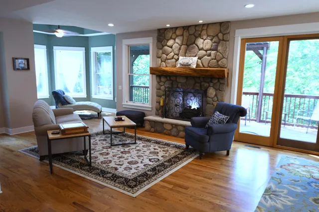 $1,195,000 | 14888 Cr 687 South Haven, Bangor, MI 49013