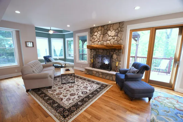 $1,195,000 | 14888 Cr 687 South Haven, Bangor, MI 49013