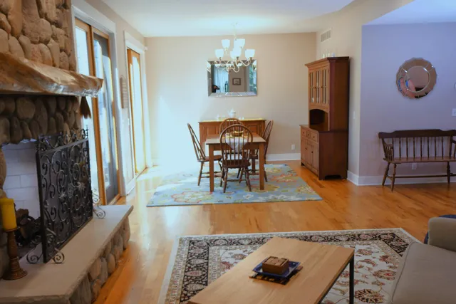 $1,195,000 | 14888 Cr 687 South Haven, Bangor, MI 49013