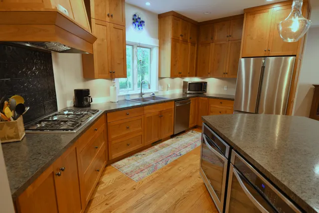 $1,195,000 | 14888 Cr 687 South Haven, Bangor, MI 49013