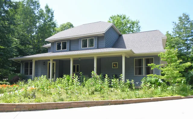 $1,195,000 | 14888 Cr 687 South Haven, Bangor, MI 49013