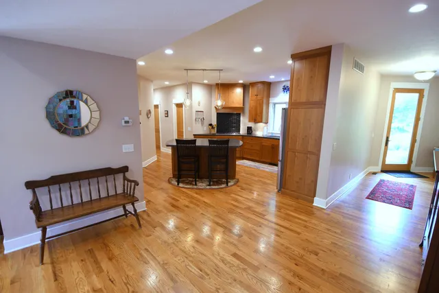 $1,195,000 | 14888 Cr 687 South Haven, Bangor, MI 49013