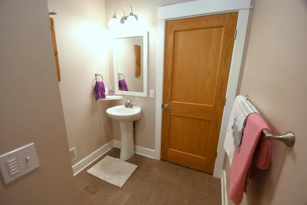 $1,195,000 | 14888 Cr 687 South Haven, Bangor, MI 49013