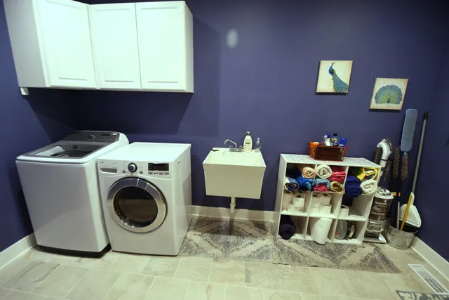 $1,195,000 | 14888 Cr 687 South Haven, Bangor, MI 49013