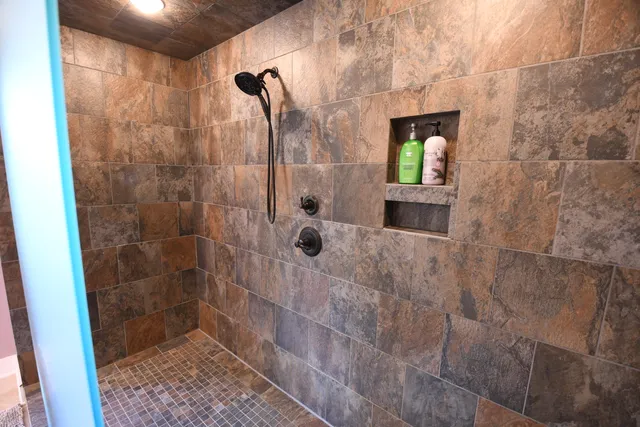 $1,195,000 | 14888 Cr 687 South Haven, Bangor, MI 49013