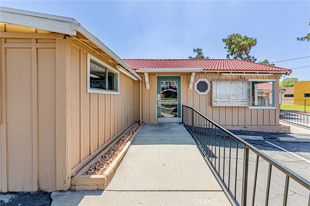 5430 Arlington Avenue Riverside, CA 92504 - Photo 8 of 31 Wheelchair Accessible