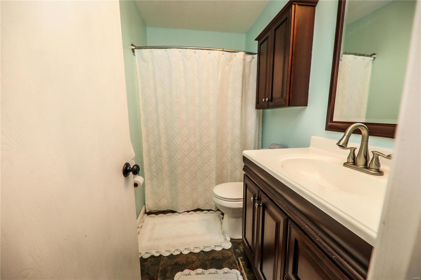 1504 Oak Ridge Court O'Fallon, IL 62269 - Photo 14 of 25 Gallery Image 14