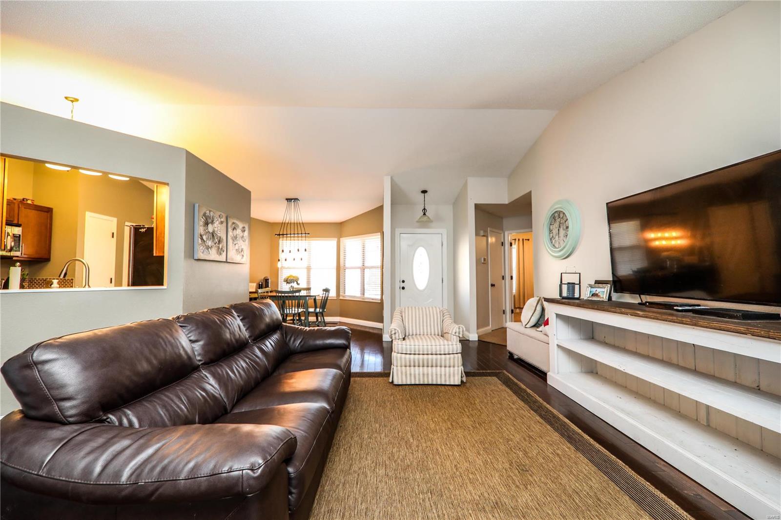 1504 Oak Ridge Court O'Fallon, IL 62269 - Photo 4 of 25 Gallery Image 4