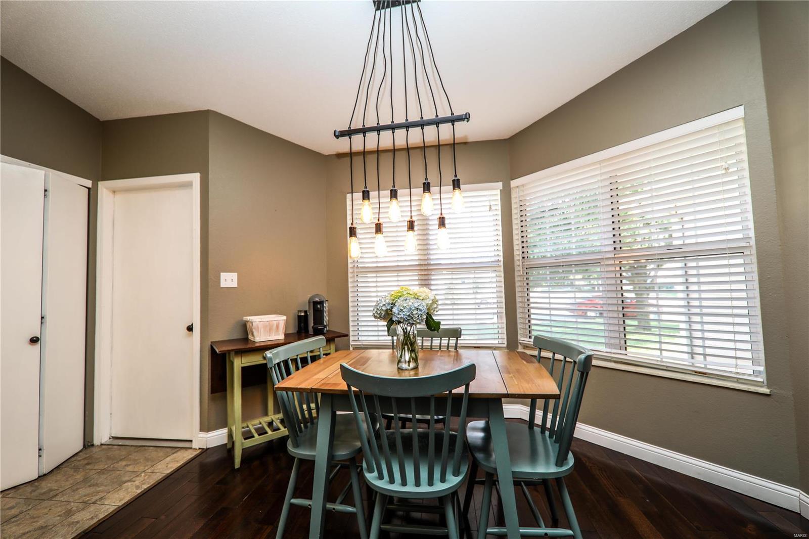 1504 Oak Ridge Court O'Fallon, IL 62269 - Photo 6 of 25 Gallery Image 6