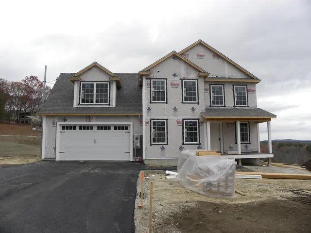 $779,900 | 310 Karatzas Avenue, Unit LOT 2, Manchester, NH 03104