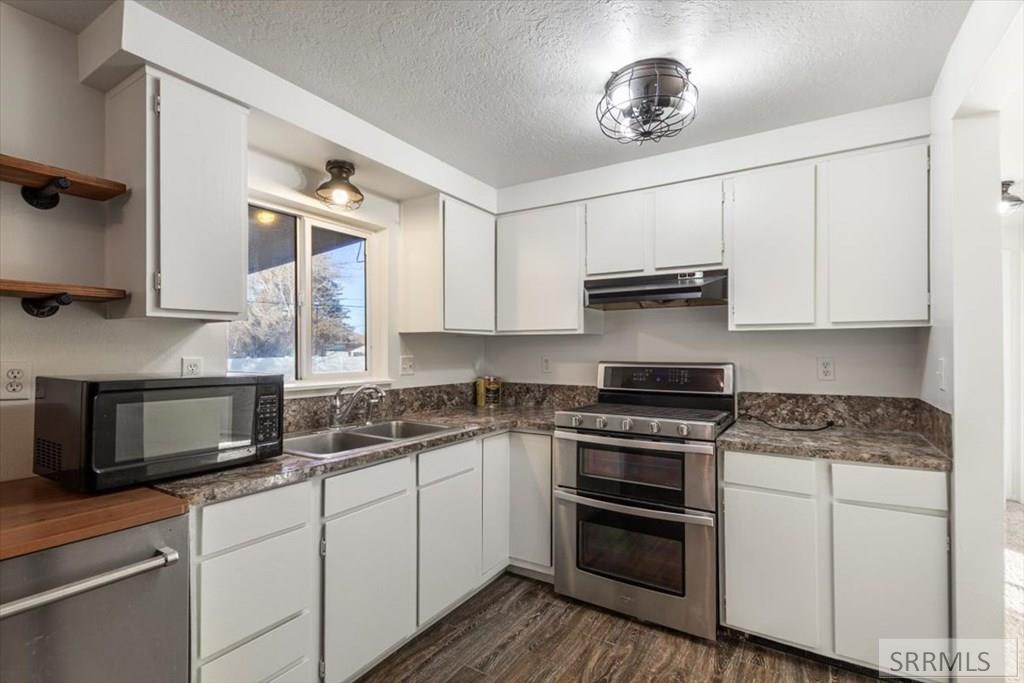 153 North 3rd East Rexburg, ID 83440 - Photo 6 of 25