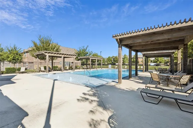 $2,800 | 2700 Parkview Court, Lewisville, TX 75067