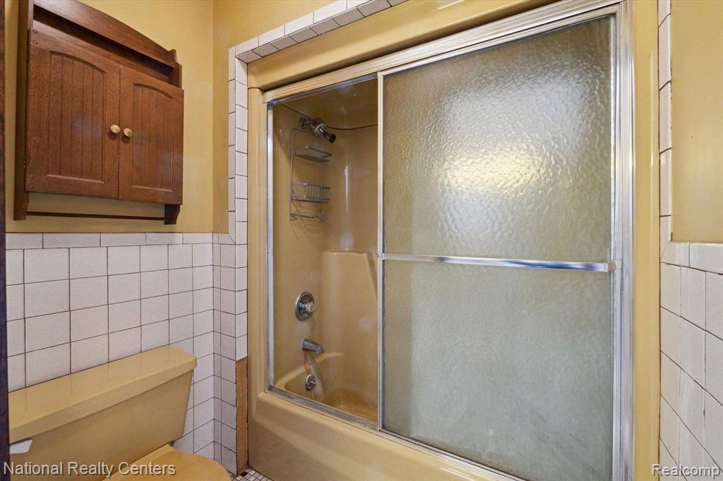27293 Martindale Road South Lyon, MI 48178 - Photo 34 of 68