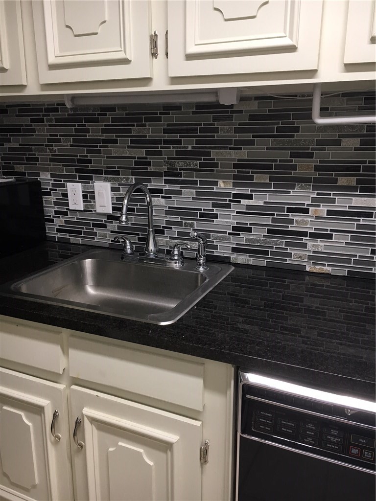 1122 Colorado Street, Unit 1101 Austin, TX 78701 - Photo 9 of 17 a close view of appliances
