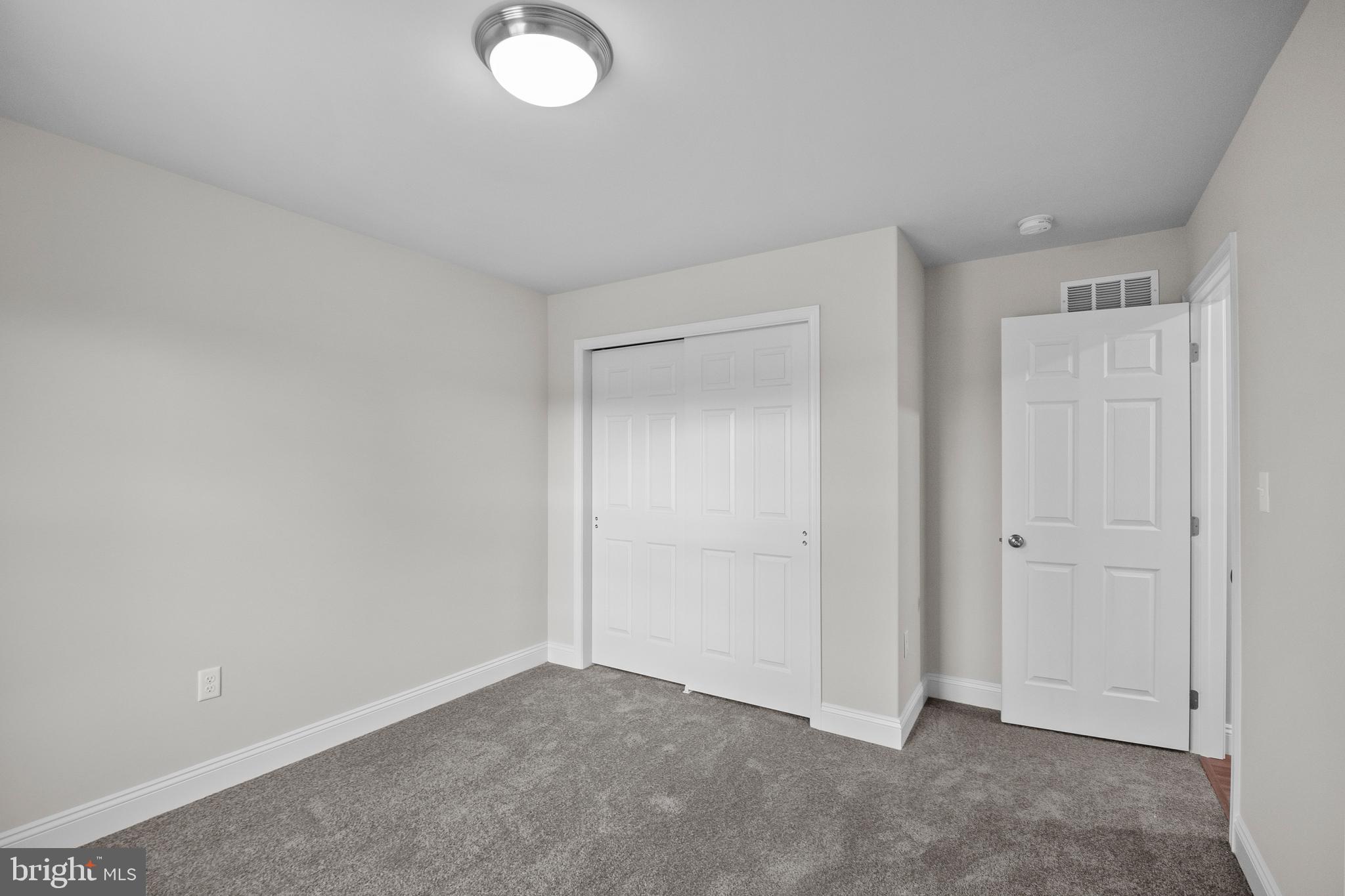 9 Country Club Road Ashland, PA 17921 - Photo 22 of 34 an empty room with closet area