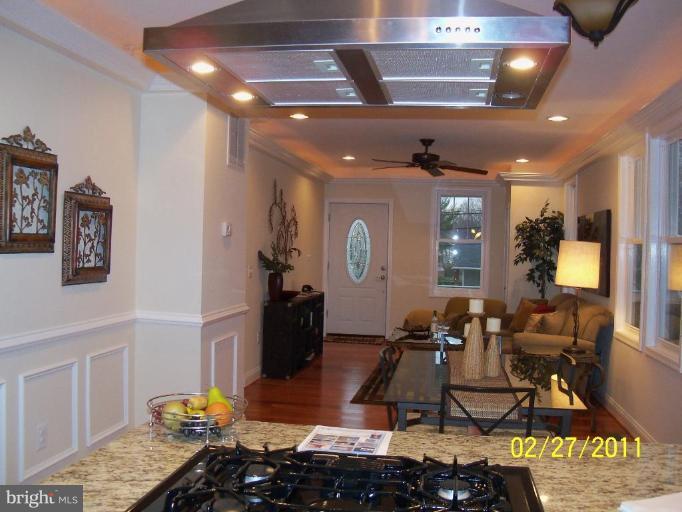 4228 Silver Spring Road Perry Hall, MD 21128 - Photo 4 of 23 Living Room