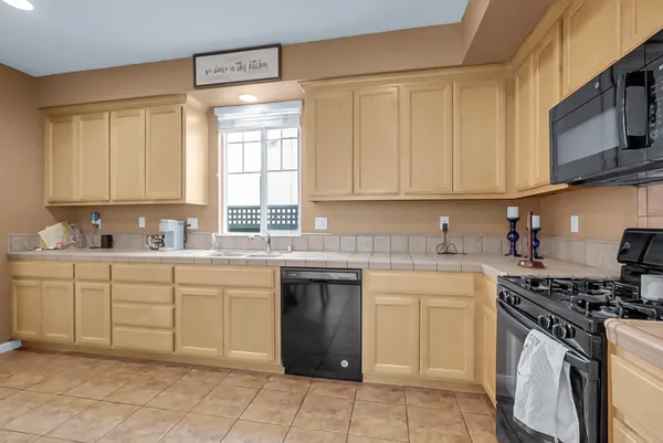 $825,000 | 633 Castle Haven Drive, Tracy, CA 95377