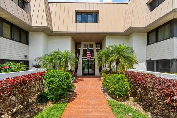 $199,999 | 1800 Southeast St Lucie Boulevard, Unit 6203, Stuart, FL 34996