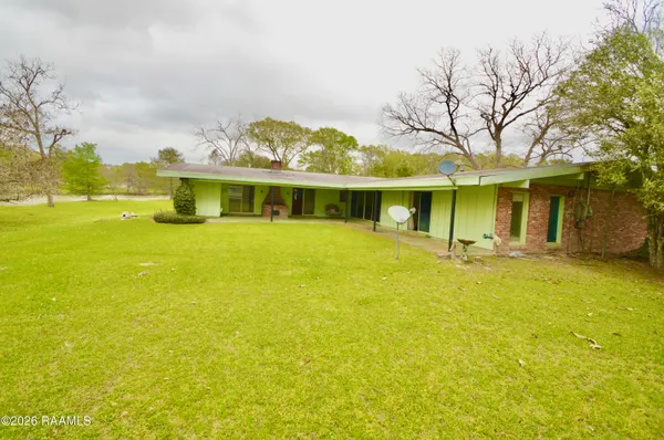 $345,500 | 1915 North River Oaks Drive, Abbeville, LA 70510