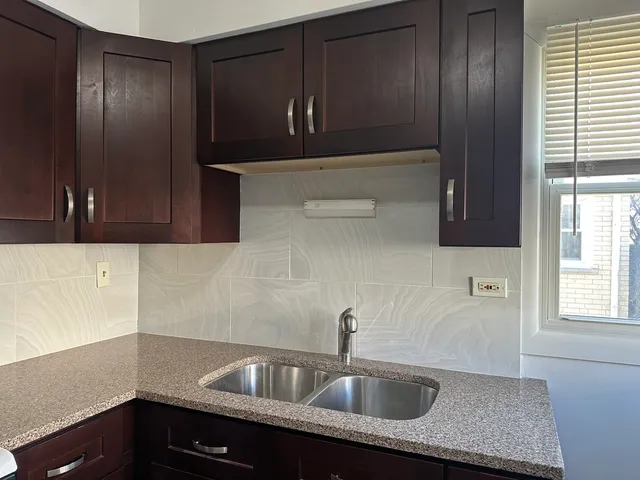 $1,290 | 8221 West Walsh Lane, Unit GF, River Grove, IL 60171