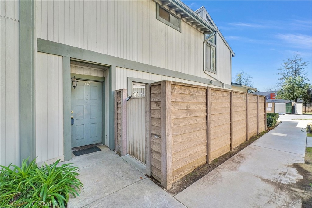 538 Derby Road San Dimas, CA 91773 - Photo 3 of 32