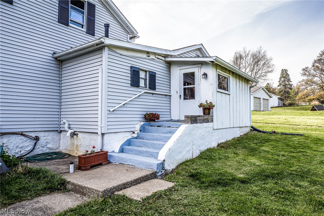 1744 Betz Road Akron, OH 44306 - Photo 4 of 30