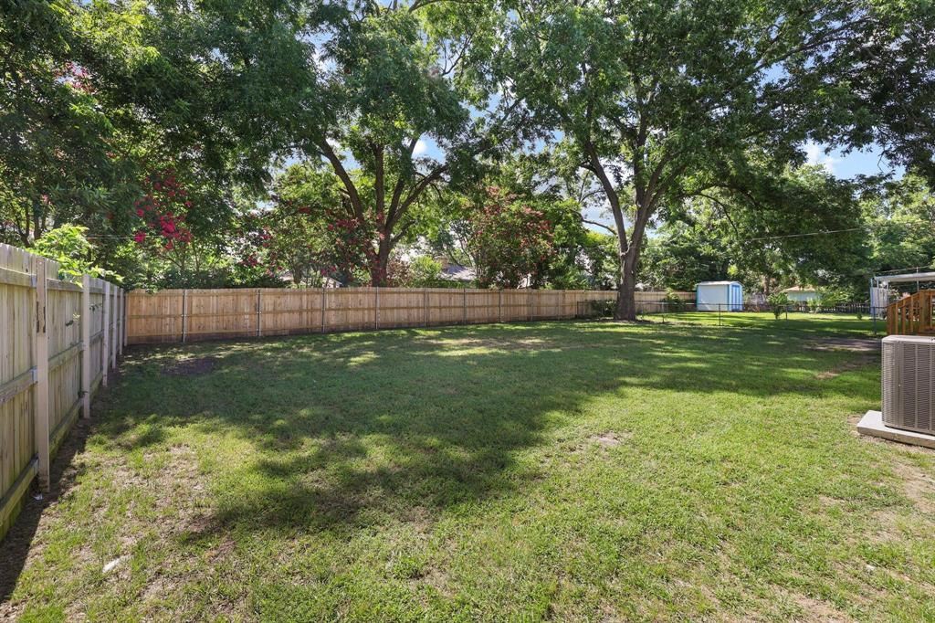 709 Lipscomb Street Bonham, TX 75418 - Photo 32 of 33