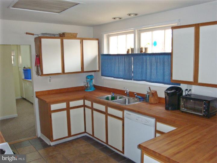 2902 Ogletown Road Newark, DE 19713 - Photo 5 of 6