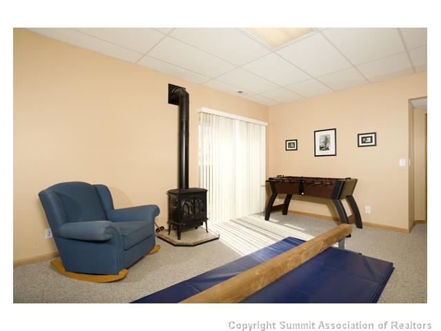 232 Alpine Road Dillon, CO 80435 - Photo 12 of 16 Den/Family/Great Room.