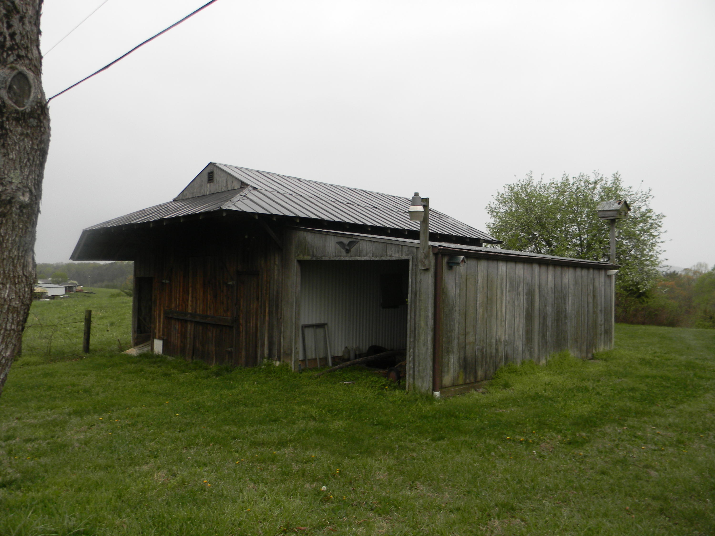 4835 Bonbrook Mill Road Boones Mill, VA 24065 - Photo 20 of 25 Barn