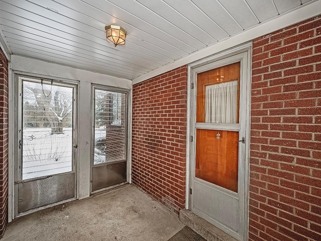 390 Brewer Road Rochester, PA 15074 - Photo 3 of 18