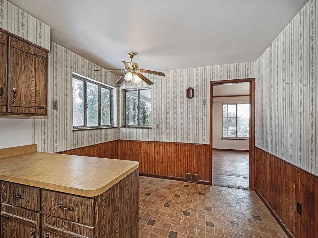 390 Brewer Road Rochester, PA 15074 - Photo 7 of 18