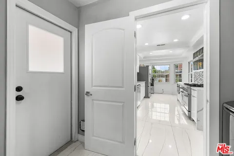 $1,378,000 | 9717 South 4th Avenue, Inglewood, CA 90305