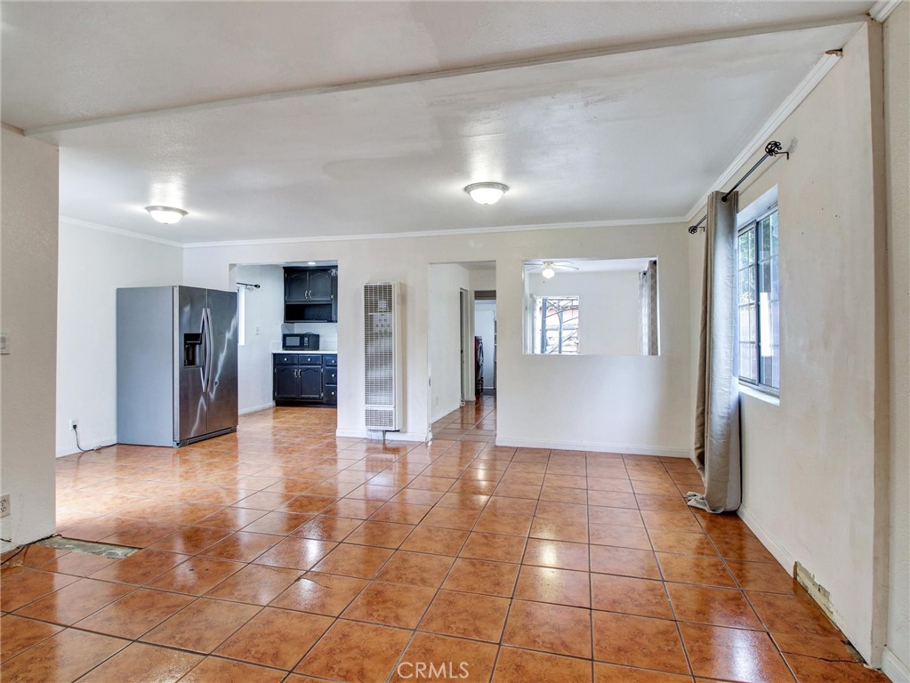 110 West Forhan Street Long Beach, CA 90805 - Photo 13 of 38