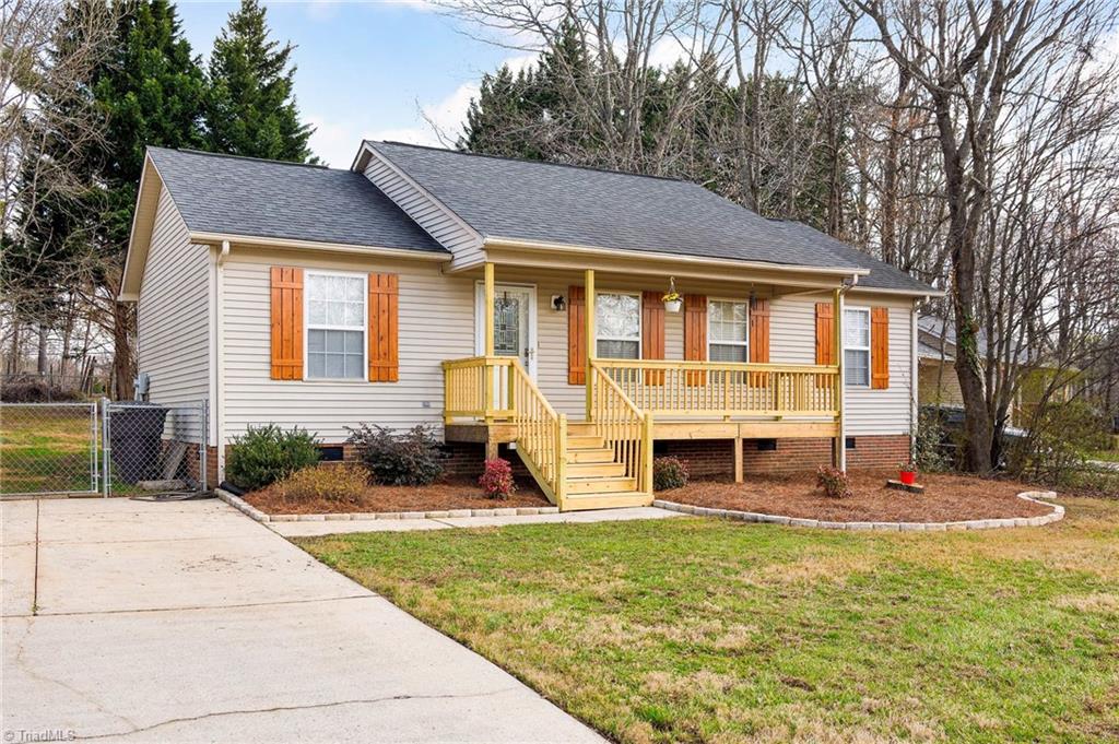 609 Ladford Lane High Point, NC 27265 - Photo 2 of 24 609 Ladford